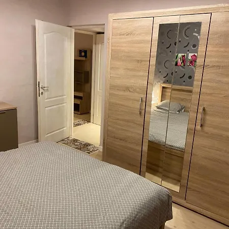 Apartament Igi Red Flat With Free Private Parking